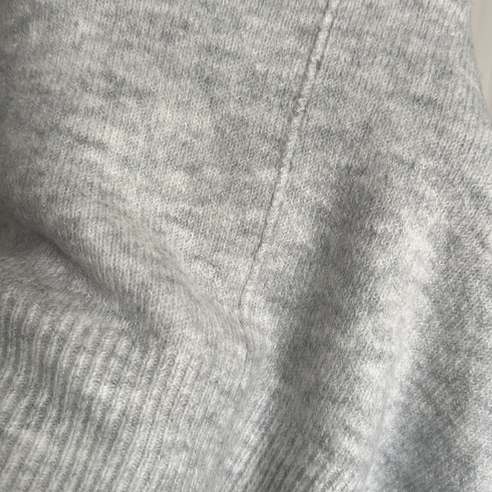 Vince Camuto sweater SOFT - Picture 4 of 5